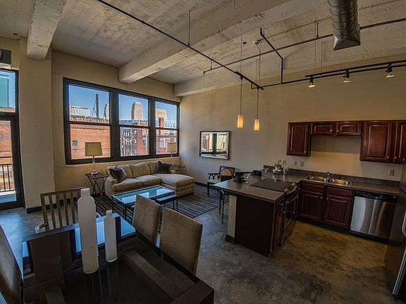 2nd image of 1535 Walnut St APT 408