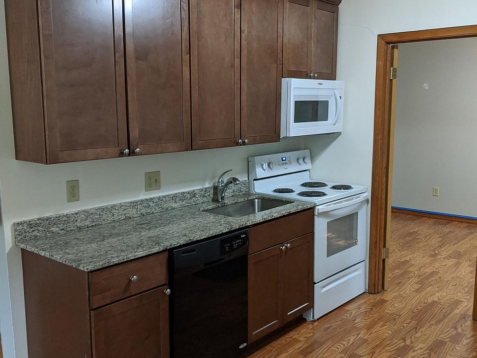1st image of 830 Laurel Ave Unit 5