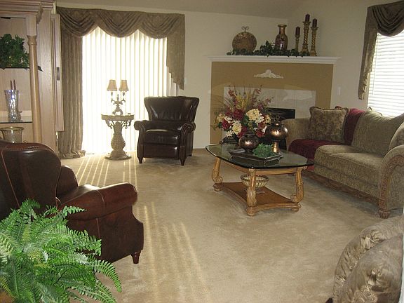4th image of 52263 Silvanna Ln