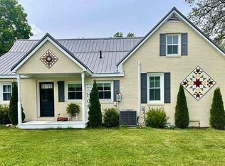 54 Coleys Clf, New Castle, VA 24127