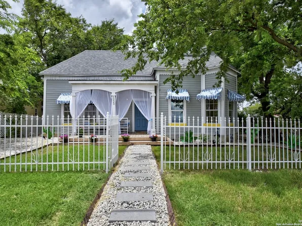 1223 N OLIVE ST, San Antonio, TX 78202