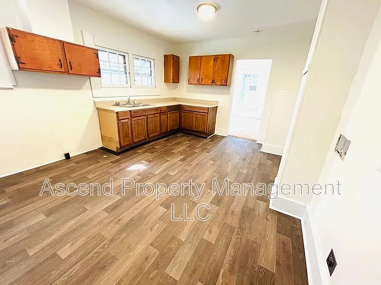 1500 Bradt St — Photo 2