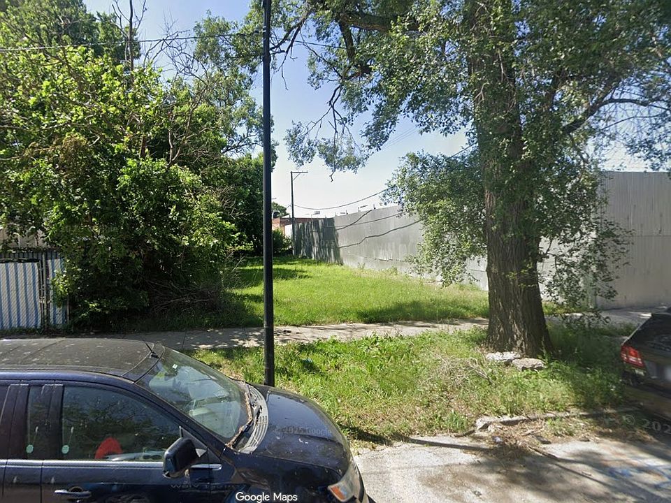 1st image of 139 W 66th St