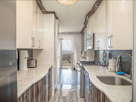 5th image of 458 Neptune Ave APT 14P