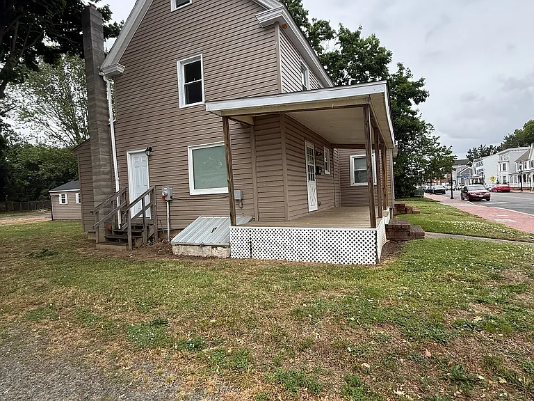 163 S Main St — Photo 3