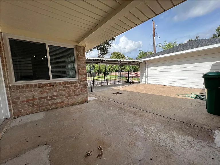 10903 Albury Dr — Photo 22