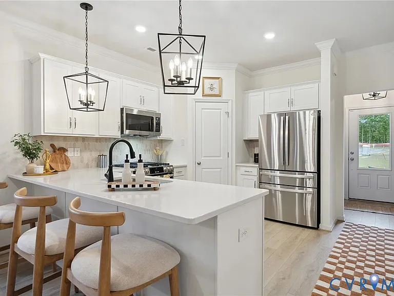 6489 Lila Crest Ln — Photo 2