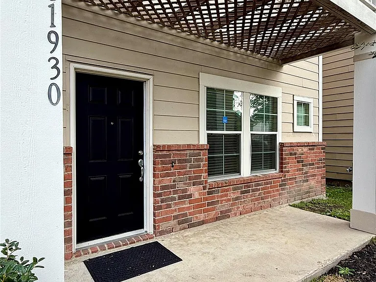 11930 Jelicoe Dr — Photo 3