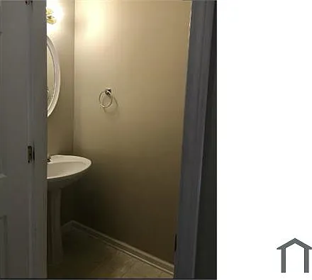 5786 Strathmoor Manor Cir — Photo 10