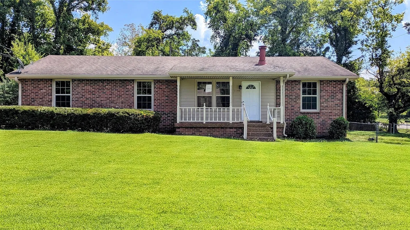 3 bed, 1456 sqft, $2,500 — Photo 1