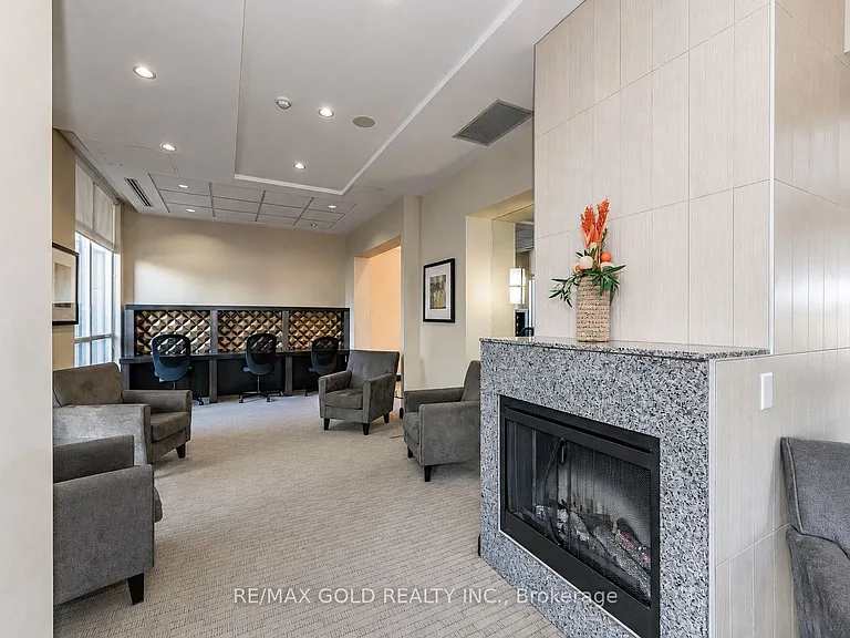 3504 Hurontario St #1607 — Photo 27