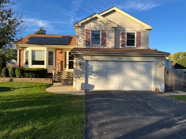 1094 Shady Tree Ln, Wheeling, IL 60090