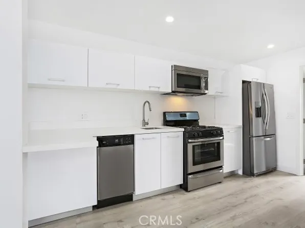 6745 Laurel Canyon Blvd APT 205, North Hollywood, CA 91606