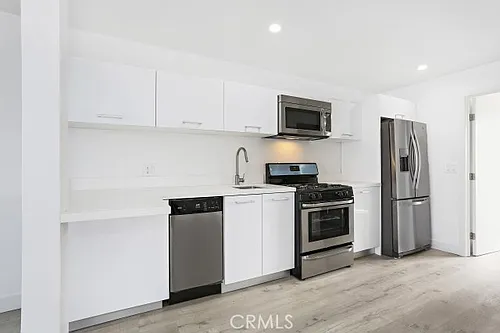 6745 Laurel Canyon Blvd Photo 1