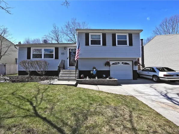 145 Forestal Dr, Hamburg, NY 14075