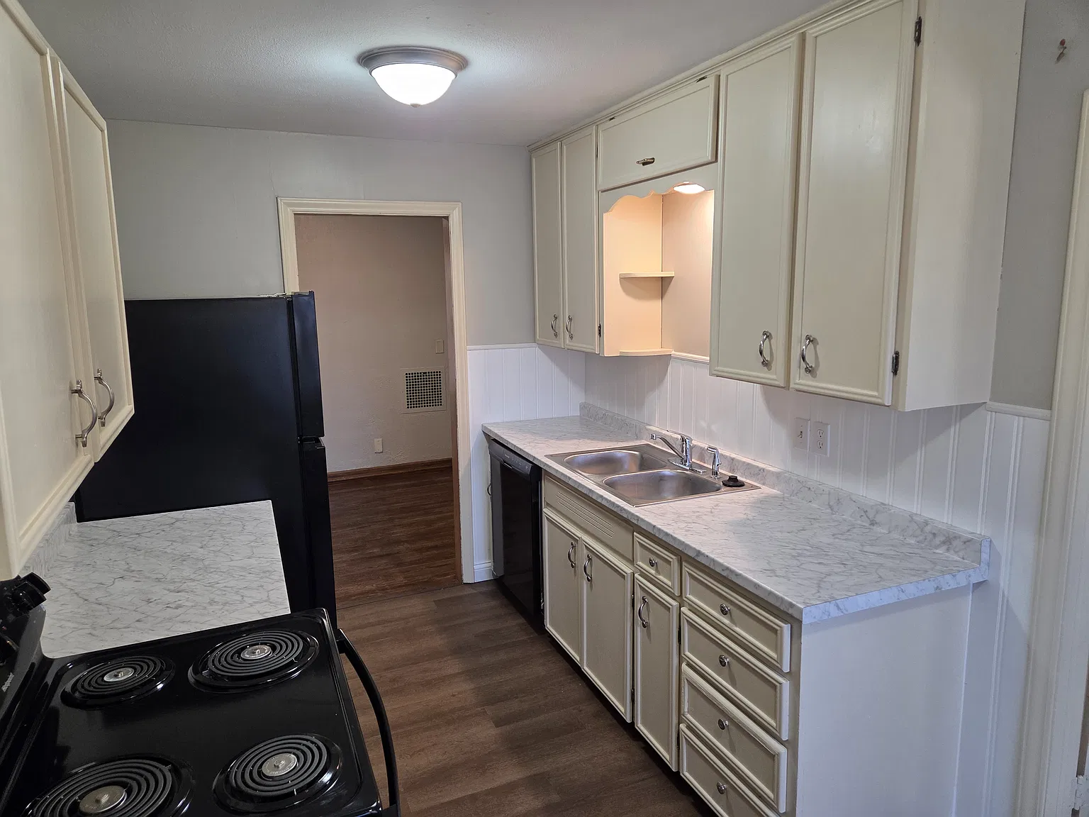 3332 N Amidon Ave — Photo 4