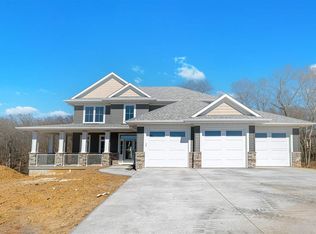 1157 Kona Cir, Coralville, IA
