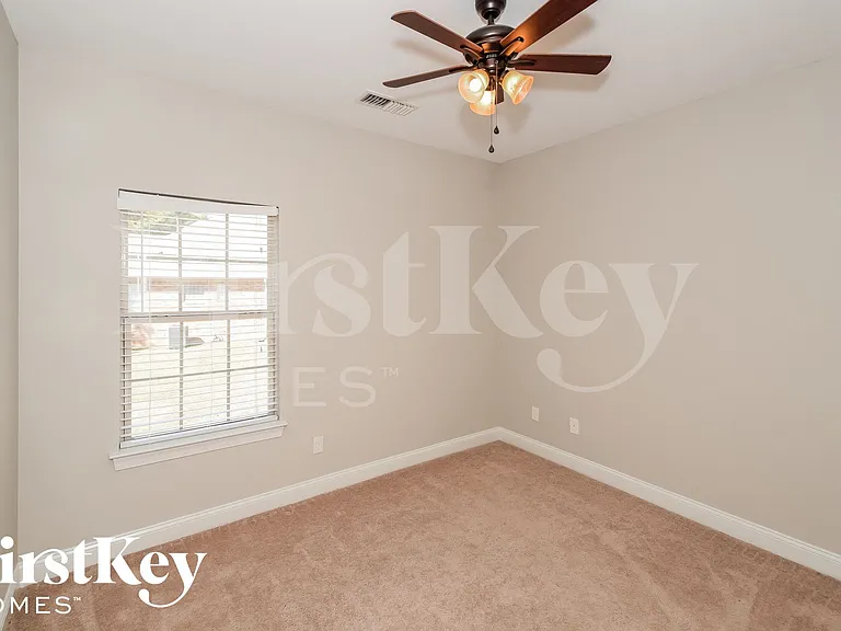 1819 Winnepeg Cir — Photo 9