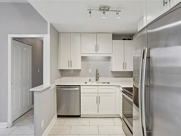 2nd image of 3060 Pharr Ct #612