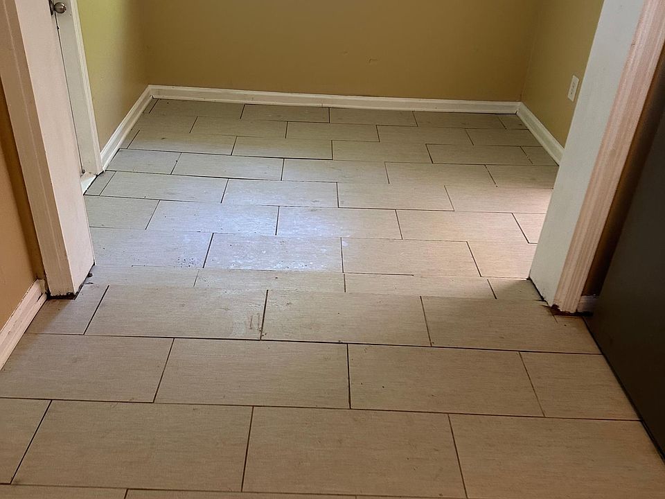 1st image of 227 Kingswood Rd