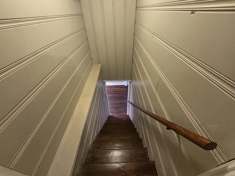 983 Brower St — Photo 2