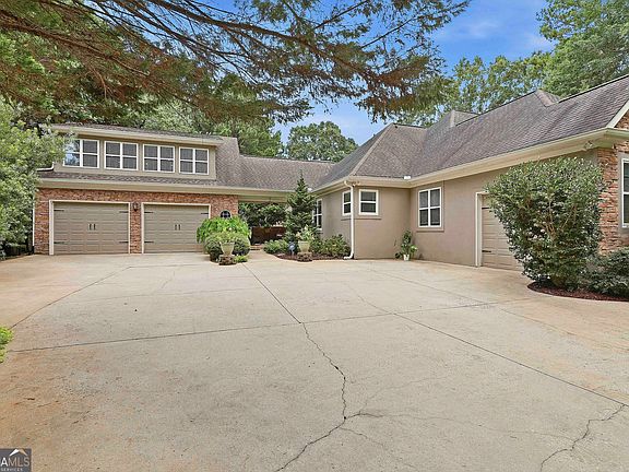 5th image of 20 Clubview Ct