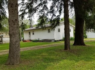 306 Cropsey Ave, Dixon, IL 61021