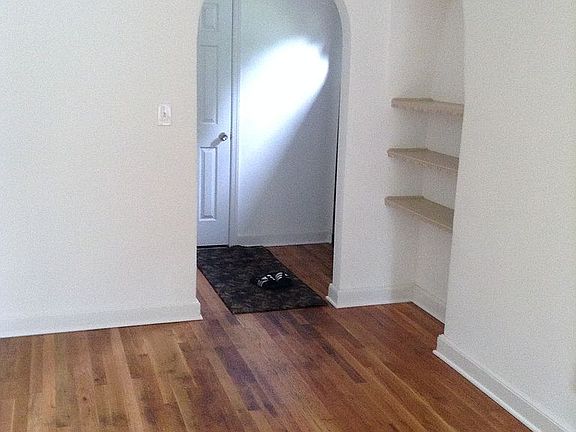 4th image of 289 Saint Cloud Ave