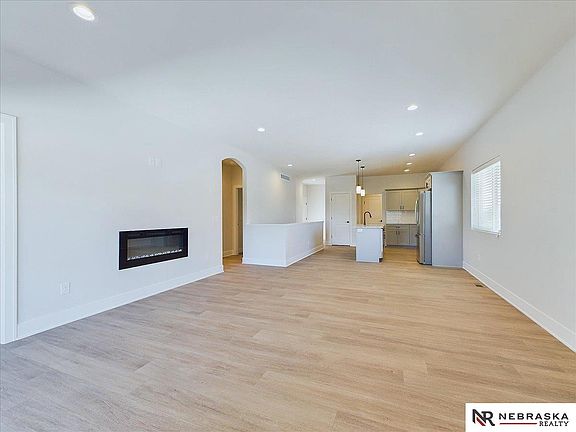 5th image of 9340 Merryvale Dr