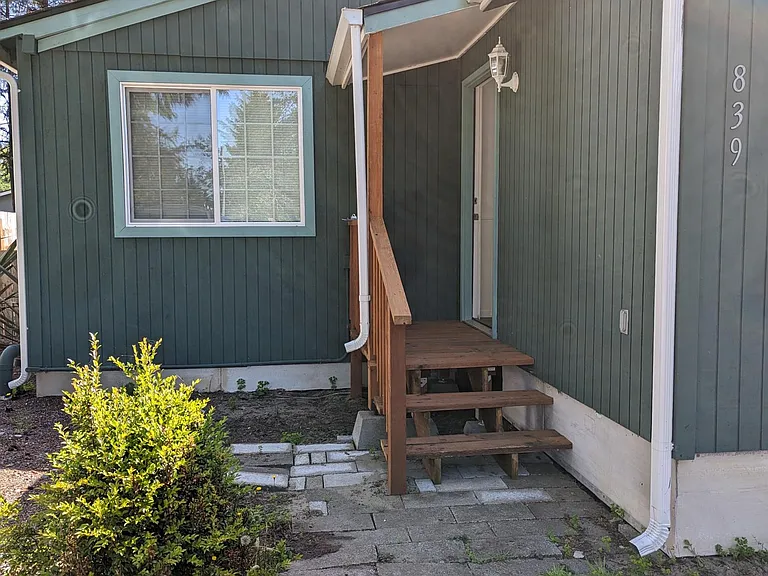 839 Sprig Ct — Photo 23