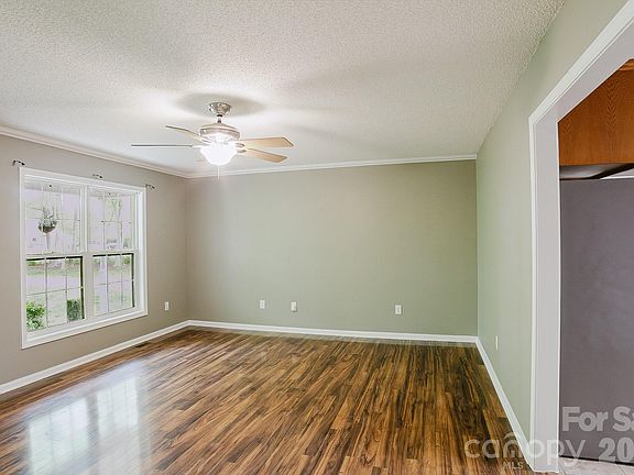 3rd image of 2104 Badin Rd