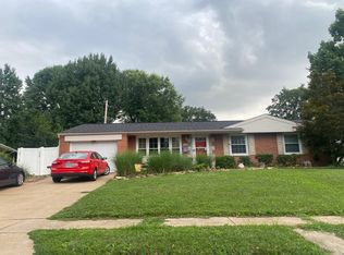 1470 Saint Denis St, Florissant, MO 63033