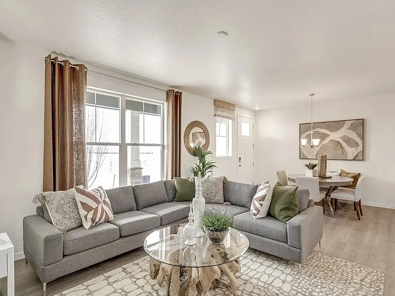 828 N Quatar St — Photo 5
