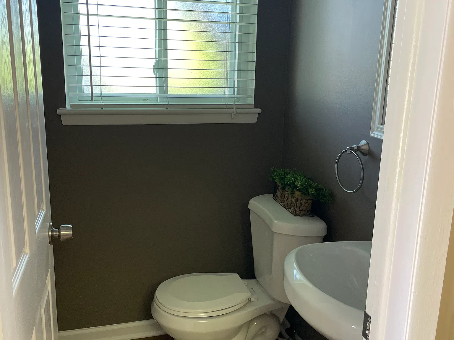 3 bed, 1436 sqft, $2,400 — Photo 4
