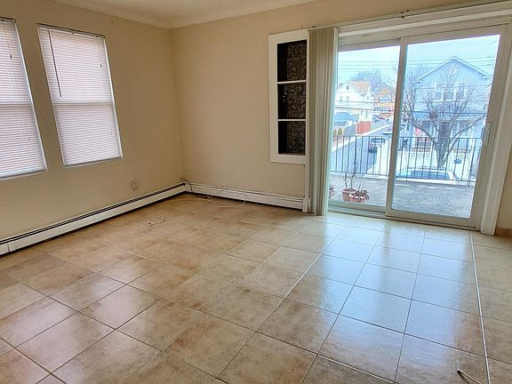 2nd image of 3170 Rawlins Ave #1