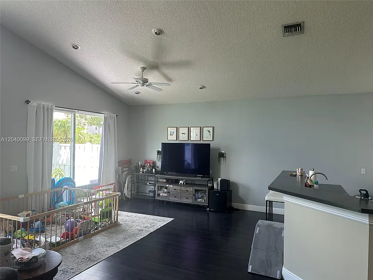 16407 SW 1st Ct — Photo 9