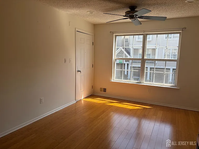14 Prestwick Way — Photo 8