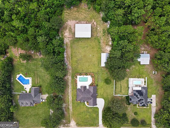 3rd image of 176 Cathy Ln NE