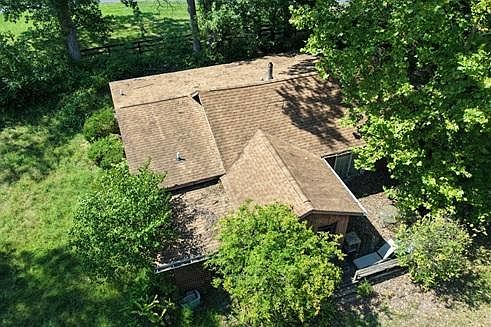 5th image of 1274 Helmsburg Rd