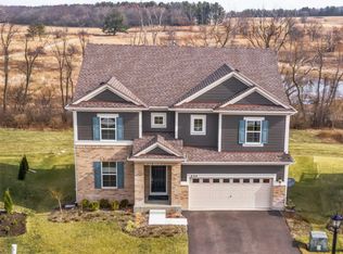 370 Hamilton Rd, Saint Charles, IL 60175