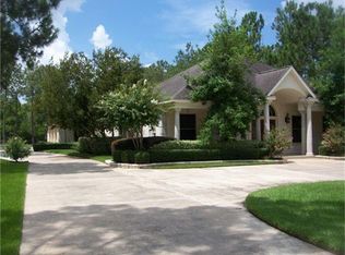 706 Greenbriar Dr, Friendswood, TX 77546