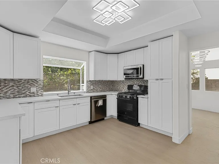 23234 Valerio St — Photo 10