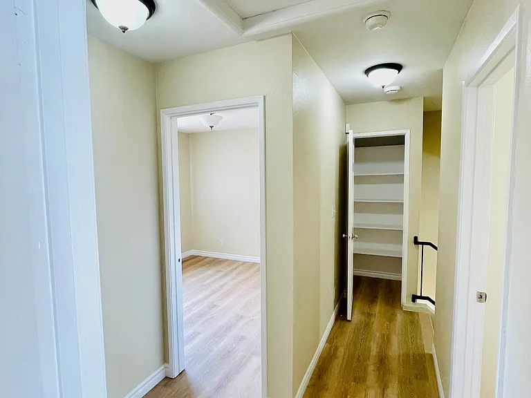 2104 Raymond Ave — Photo 17