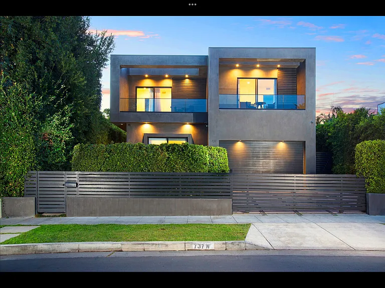 N Gardner St — Photo 53