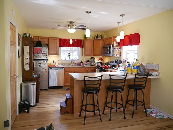 5th image of 117 Cherry St