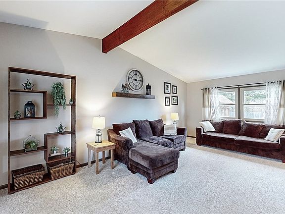 2nd image of 2327 Elizabeth Dr