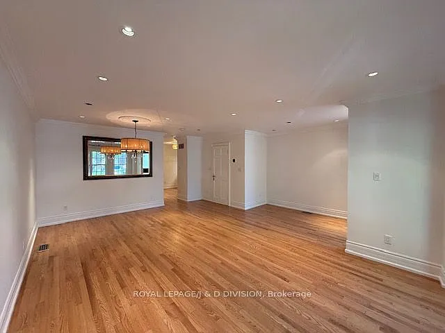 213 Cranbrooke Ave — Photo 4