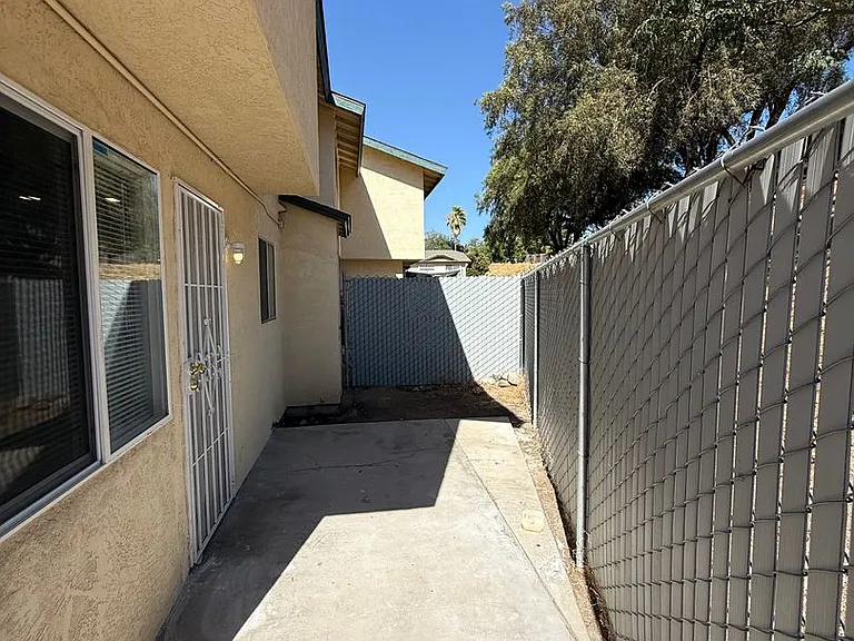 Fairfax Rd 5701 — Photo 33