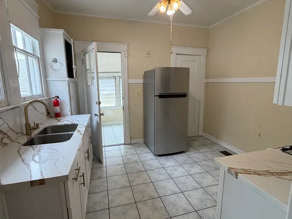 4316-4318 Fontainebleau Dr, New Orleans, LA 70125