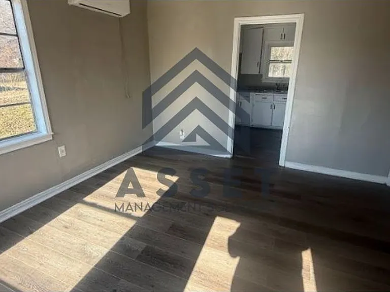 2733 NE Success St — Photo 8